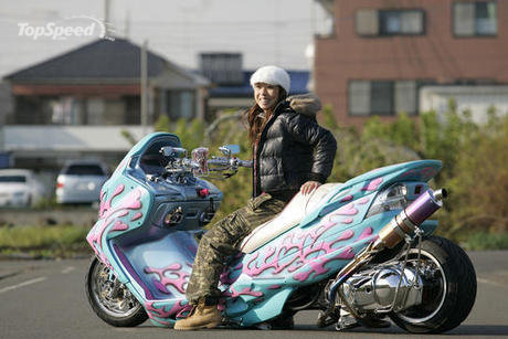 japanese-scooters-un-5_460x0w.jpg